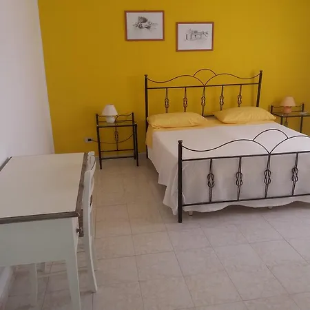 منزل ريفي Domus De Janas سان فيتو